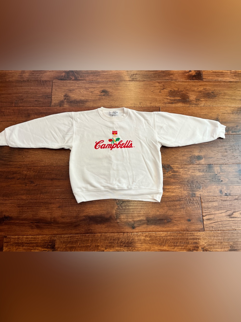 CAMPBELLS WHITE SWEATSHIRT. WOMENS MEDIUM.
